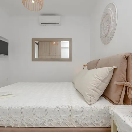 Naxian Wave Seaside Villa *