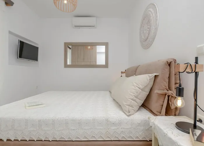 Naxian Wave Seaside Villa *